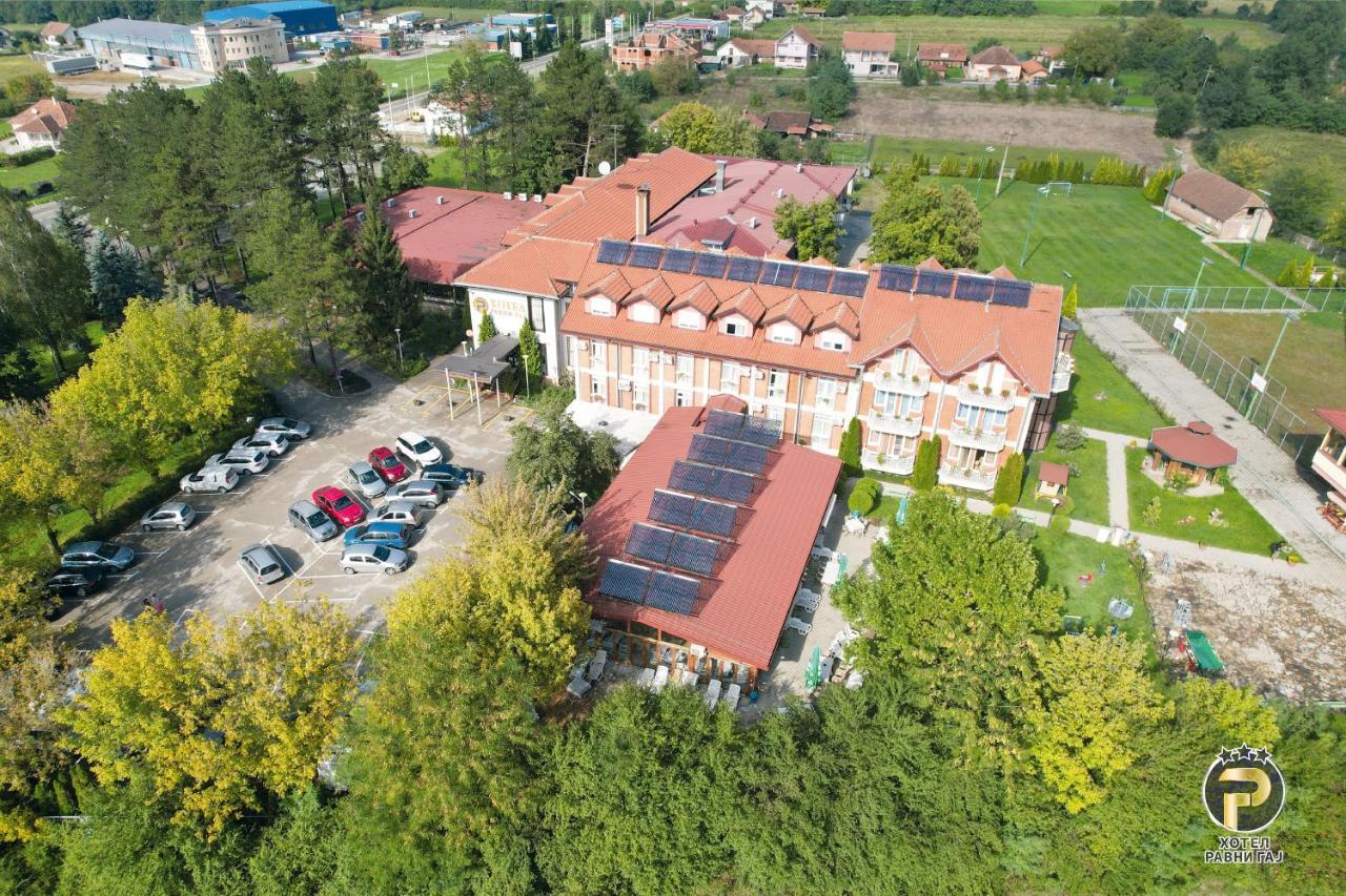 Hotel Ravni Gaj Knic Eksteriør billede